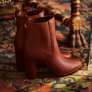 NWT women's ankle booties